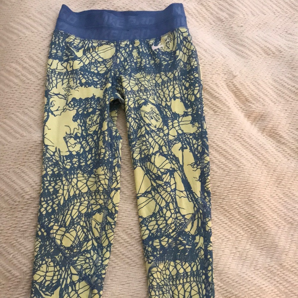 Nike Women’s Leggings size small